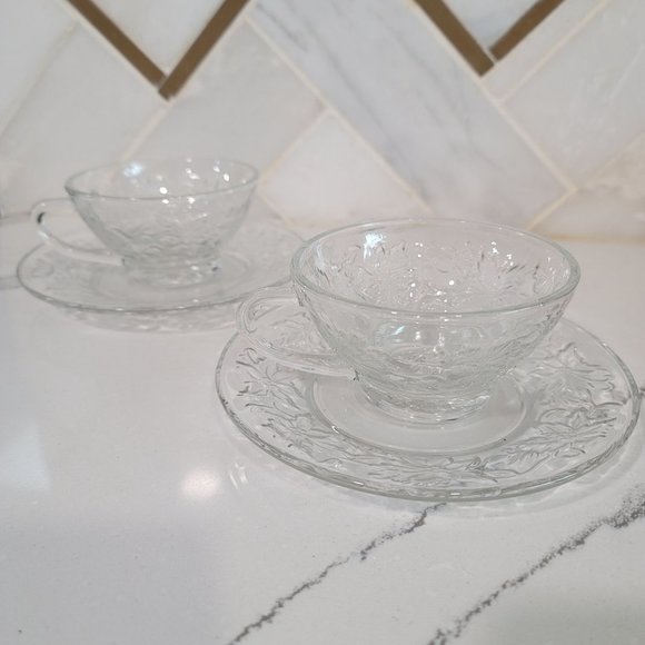 Princess House Fantasia Poinsettia glass Coffee Tea Cups / Saucers set of 2 - Picture 5 of 10